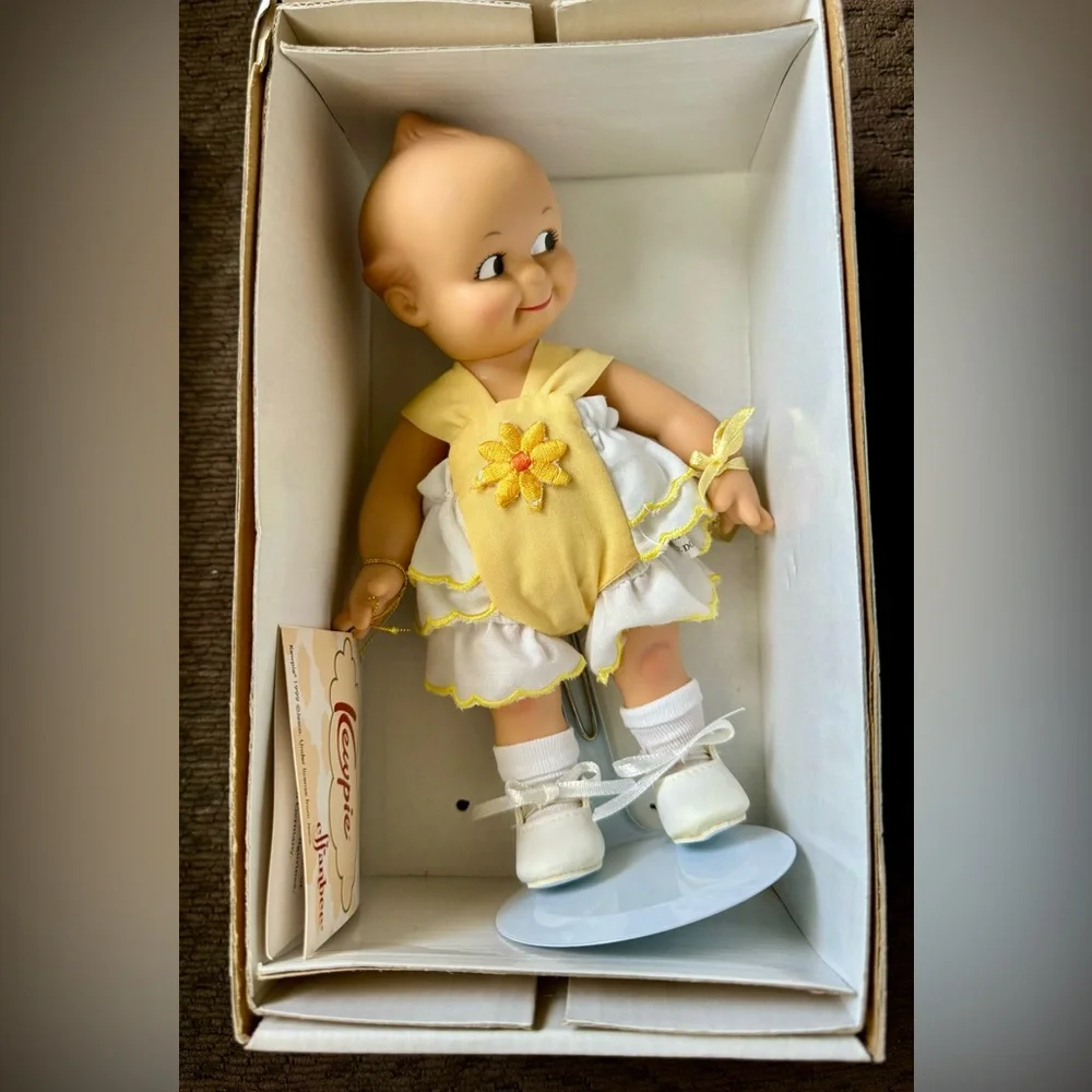 Effanbee Kewpie Doll - Picture 6 of 7
